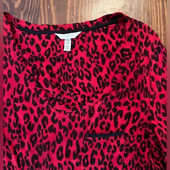 SOMA Embraceable Red & Black Leopard long sleeve night shirt gown sleep shirt - Picture 2 of 6